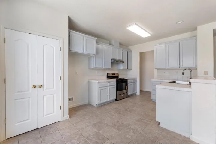 3 Mill Springs Court, Pittsburg, California 94565