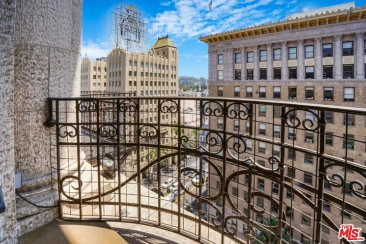1645 N Vine Street 905, Los Angeles, California 90028