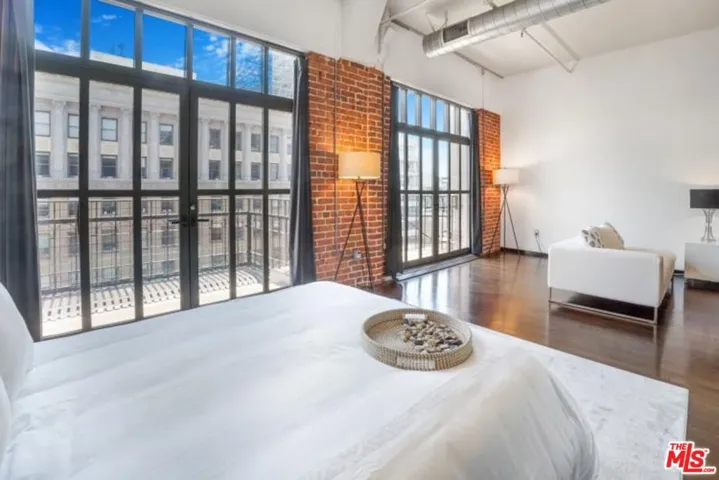 1645 N Vine Street 905, Los Angeles, California 90028