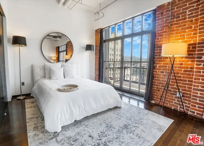 1645 N Vine Street 905, Los Angeles, California 90028