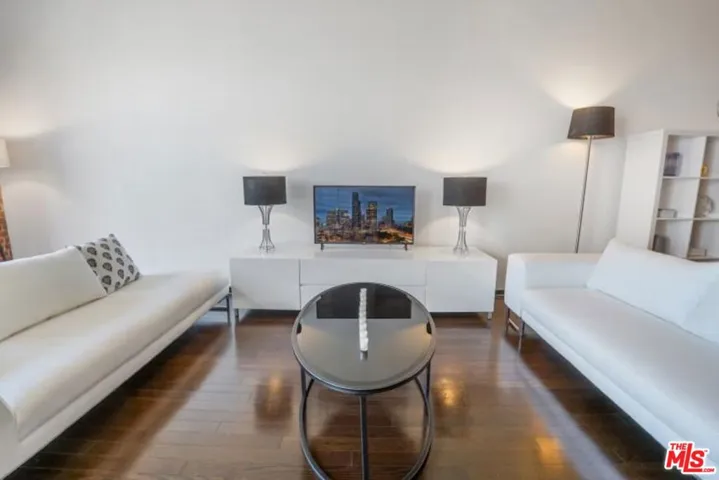 1645 N Vine Street 905, Los Angeles, California 90028