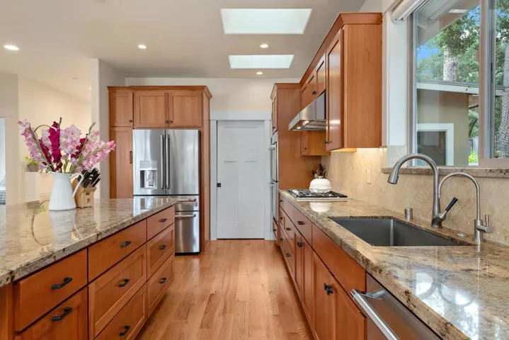 512 Lockewood Lane, Scotts Valley, California 95066