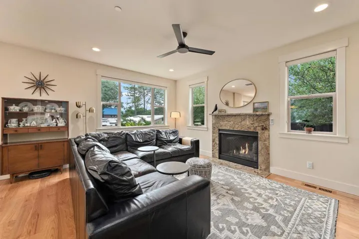 512 Lockewood Lane, Scotts Valley, California 95066