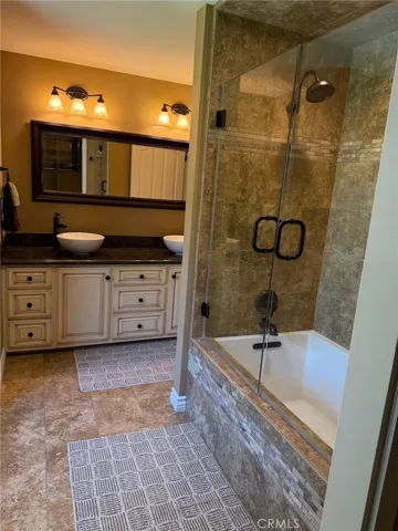 Upstairs Hall bath