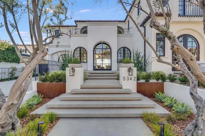 5342 Chelsea, La Jolla, California 92037