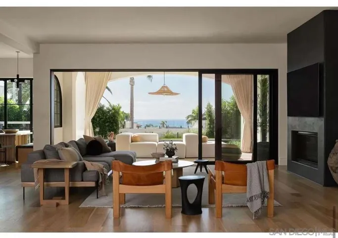 5342 Chelsea, La Jolla, California 92037