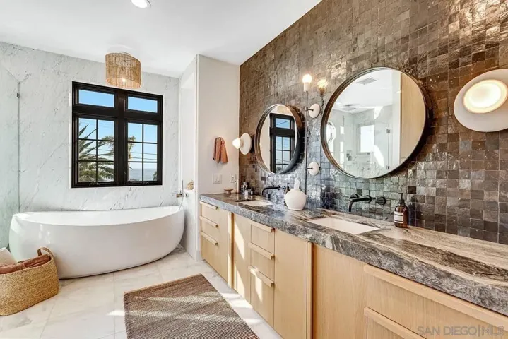 5342 Chelsea, La Jolla, California 92037