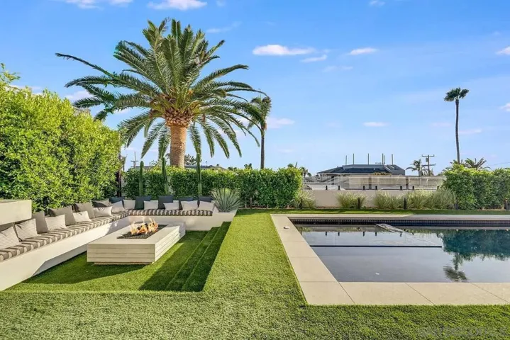 5342 Chelsea, La Jolla, California 92037