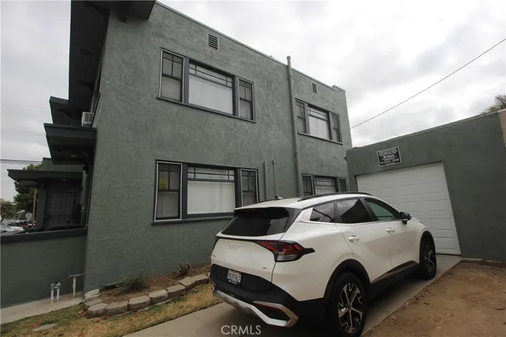 2 parking spots/garage space & outside garage