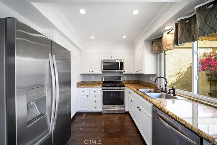 2932 N Cottonwood Street 9, Orange, California 92865