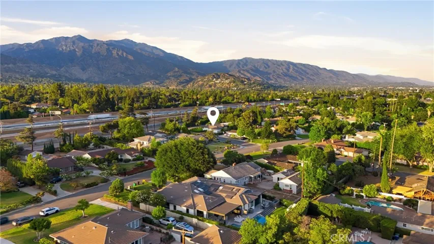 384 Colorado, Arcadia, California 91007