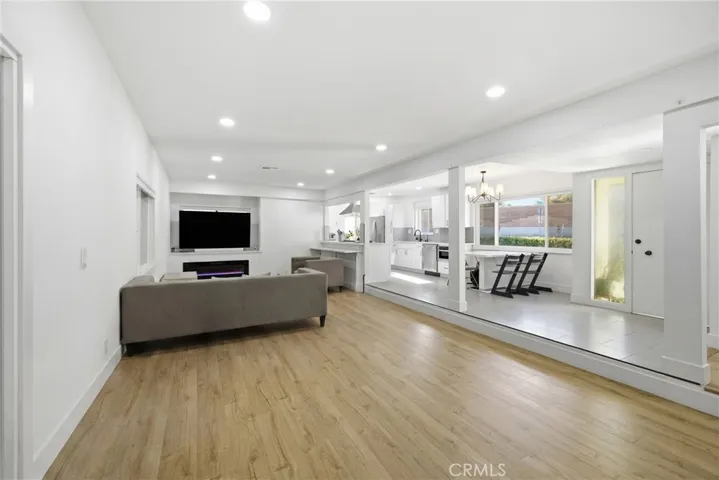 384 Colorado, Arcadia, California 91007