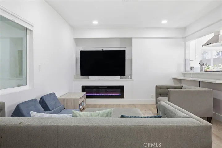 384 Colorado, Arcadia, California 91007