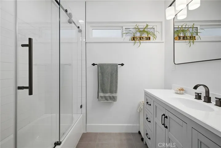 384 Colorado, Arcadia, California 91007