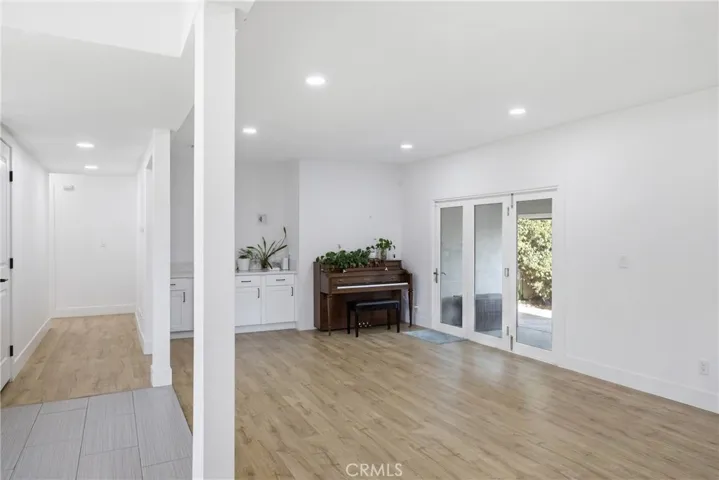 384 Colorado, Arcadia, California 91007