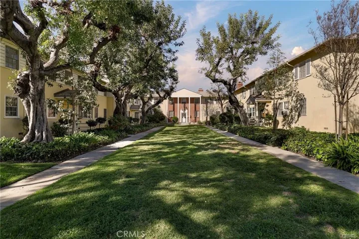 527 E Maple, Glendale, California 91205