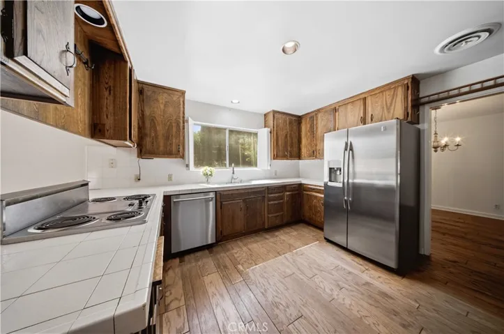 43944 Halcom, Lancaster, California 93536