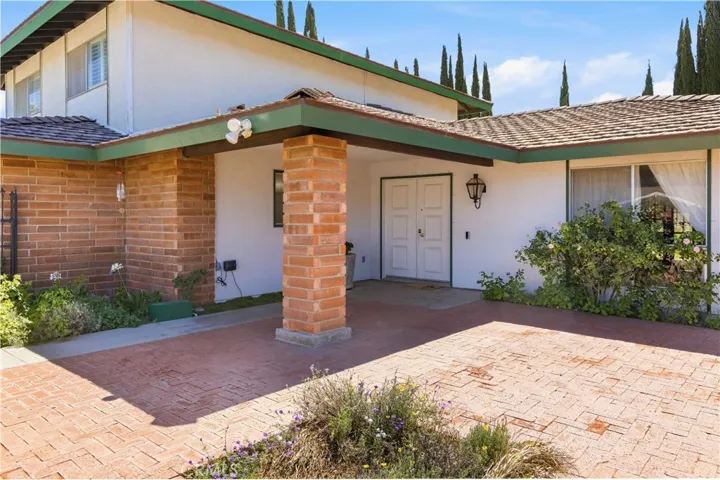 43944 Halcom, Lancaster, California 93536