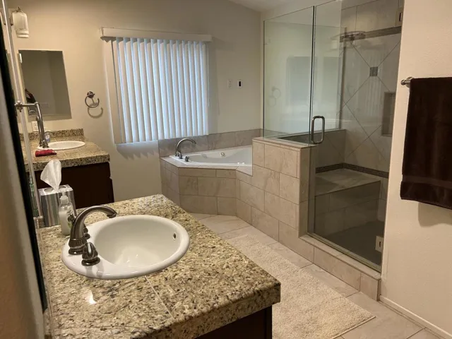Master bedroom bathroom