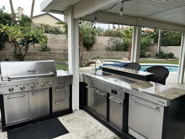 Grill/Kitchen Island