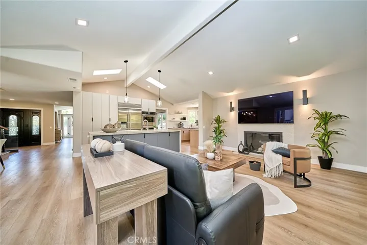 10392 Shadyridge, North Tustin, California 92705