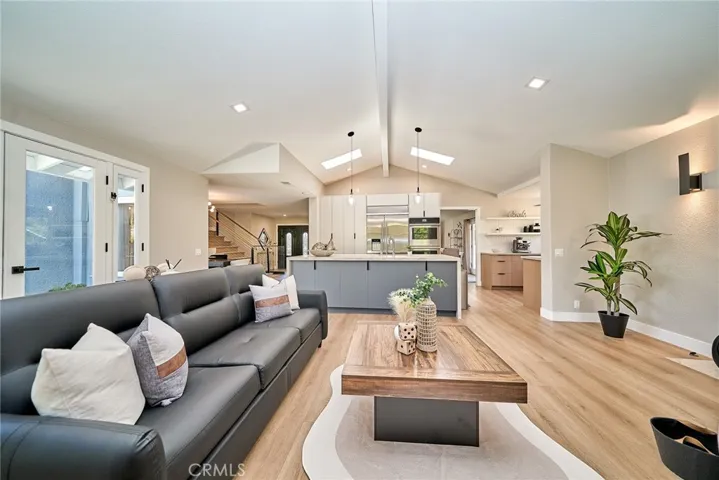 10392 Shadyridge, North Tustin, California 92705