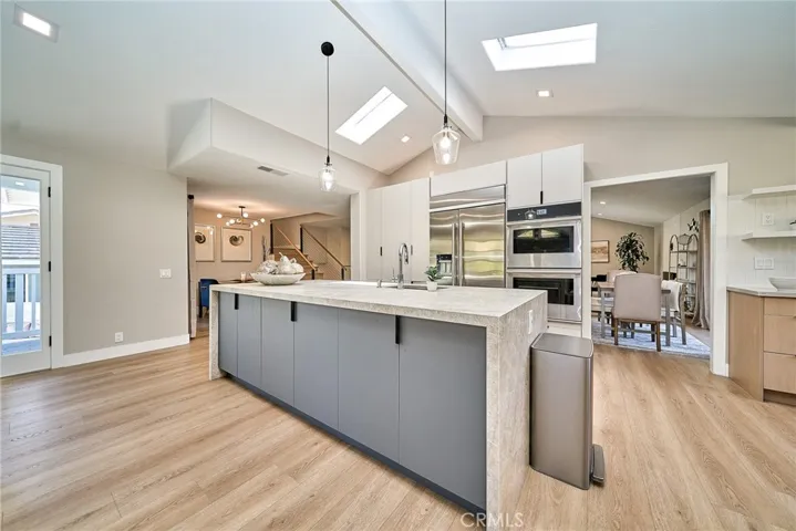 10392 Shadyridge, North Tustin, California 92705