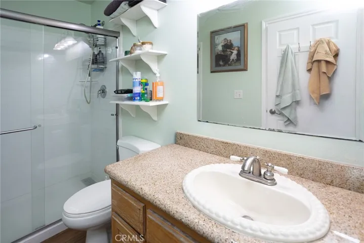 2nd Bathroom