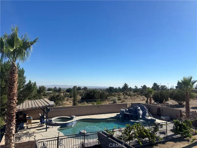 1220 Smoke Tree, Pinon Hills, California 92372
