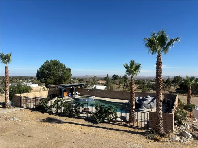 1220 Smoke Tree, Pinon Hills, California 92372