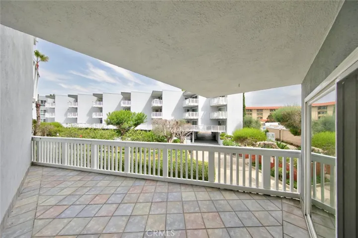 650 The Village #108, Redondo Beach, California 90277