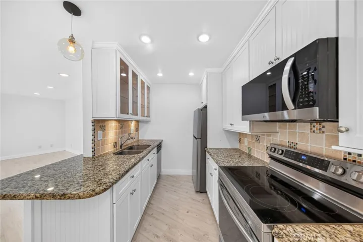 650 The Village #108, Redondo Beach, California 90277