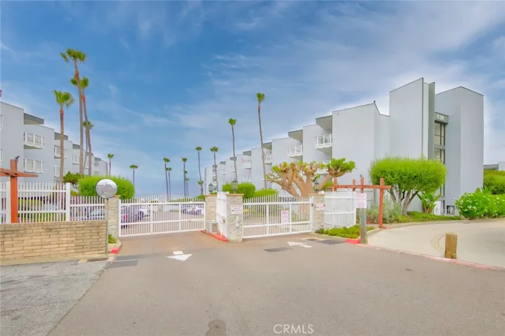 650 The Village #108, Redondo Beach, California 90277