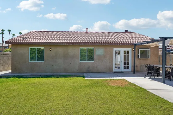 32-web-or-mls-Cathedral Cyn-S2006-032