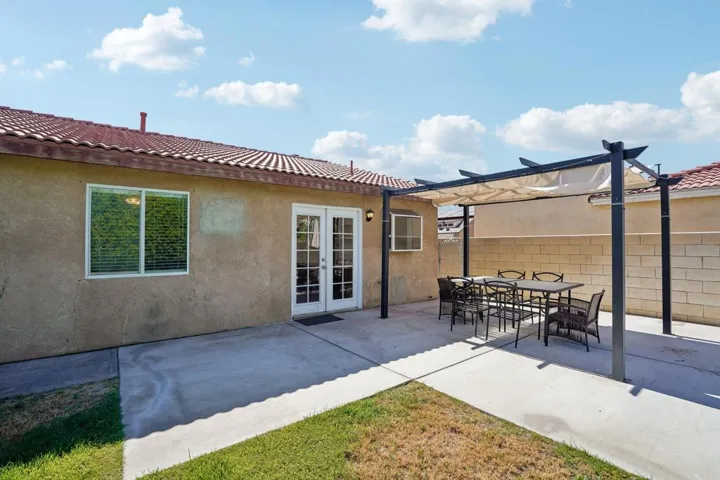 30-web-or-mls-Cathedral Cyn-S2006-030