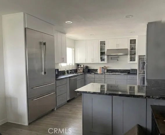 886 Joann Street, Costa Mesa, California 92627