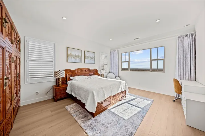 103 Eversedge, Irvine, California 92618