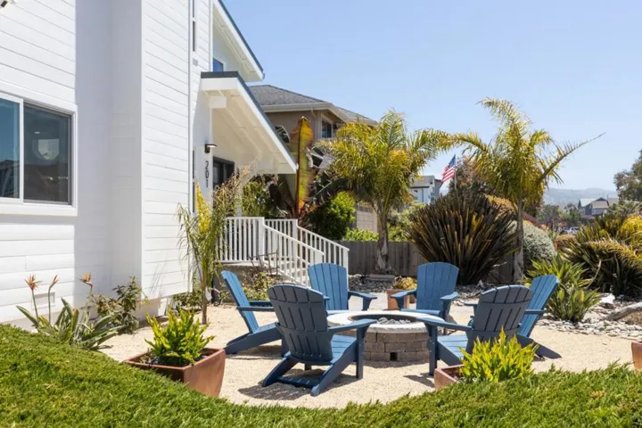 201 Miramontes Avenue, Half Moon Bay, California 94019