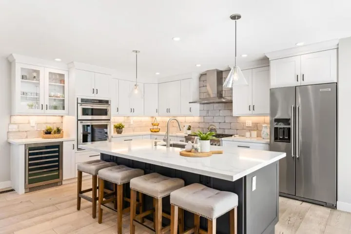 201 Miramontes Avenue, Half Moon Bay, California 94019