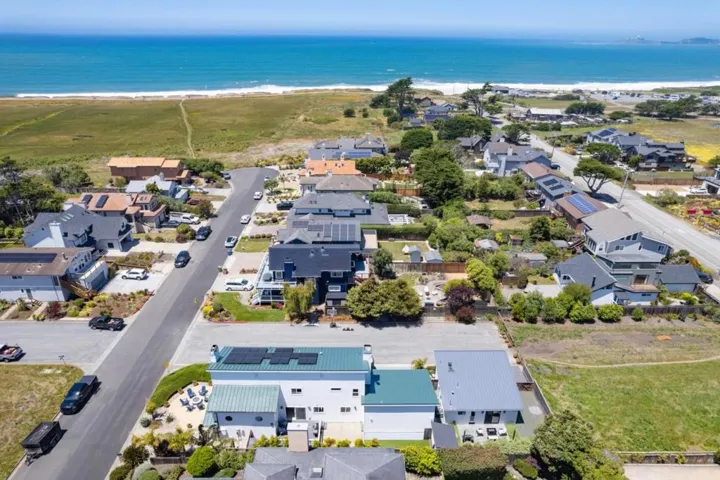 201 Miramontes Avenue, Half Moon Bay, California 94019
