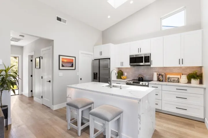 201 Miramontes Avenue, Half Moon Bay, California 94019