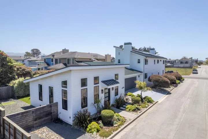 201 Miramontes Avenue, Half Moon Bay, California 94019