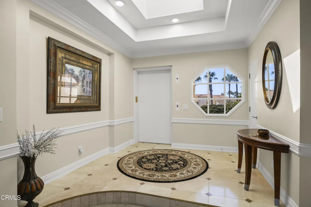 ventura-county-modern-foyer-for-sale