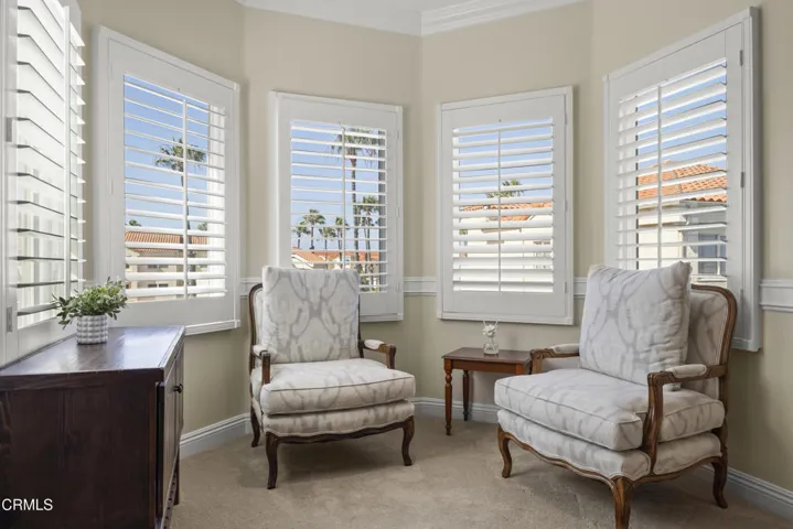 ventura-c-modern-familyroom-2-for-sale