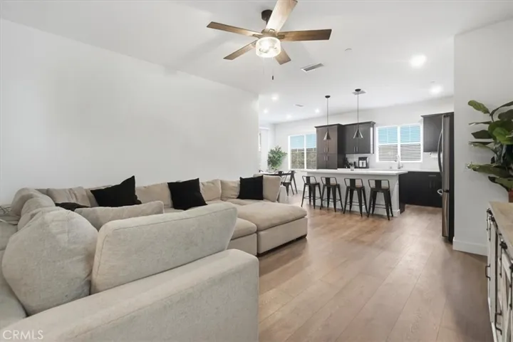 16061 Narni, Fontana, California 92336