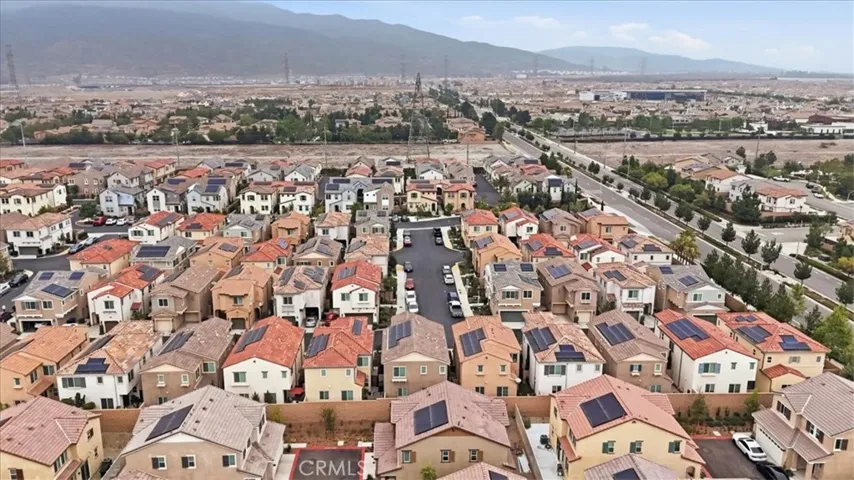 16061 Narni, Fontana, California 92336