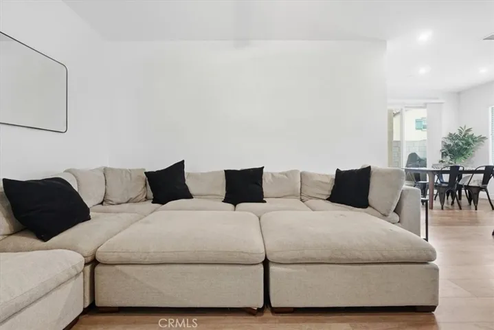 16061 Narni, Fontana, California 92336