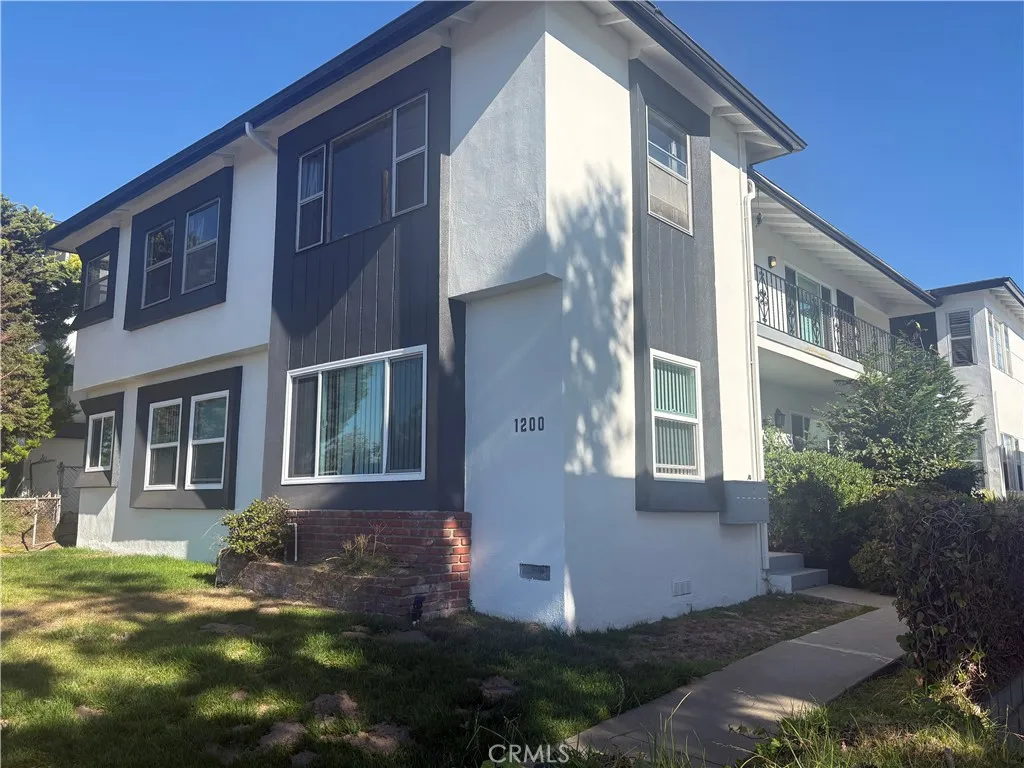 1200 E Imperial Ave