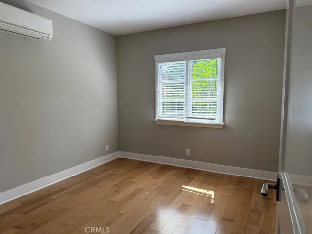 305 W Kenneth Road, Glendale, California 91202