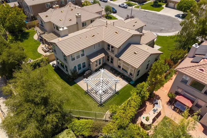 Cul de sac location in the highly desired Southern Oaks community. No one behind you.